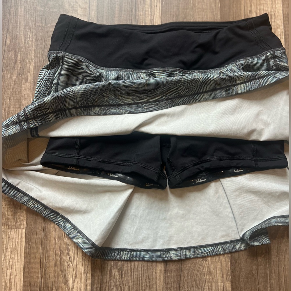 Lululemon Pace Rival Skirt (Tall) size 4 women’s green black - Picture 3 of 7